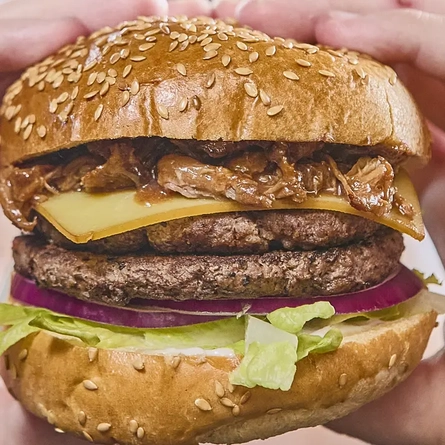 GKP_Product_Lifestyle_Beer-&-Burger-Beef-Brisket_2024_023.jpg