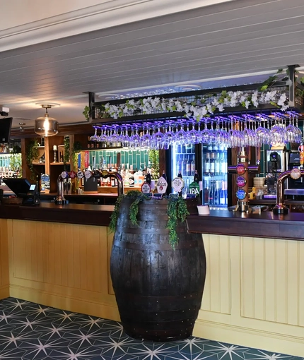 The bar in the Master Potter.