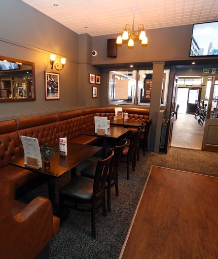 3939_Heritage_PL_Wintergills_Glasgow_Pub_022.jpg.JPG