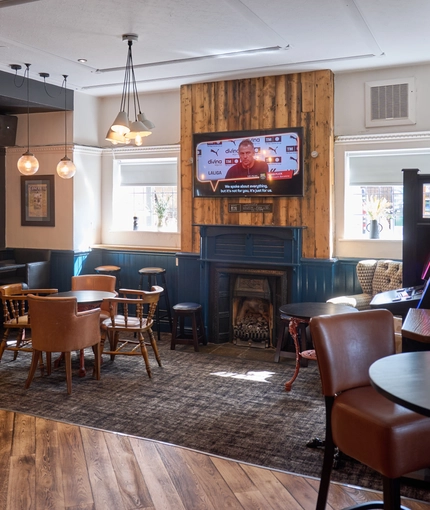The restaurant area of the White Horse.