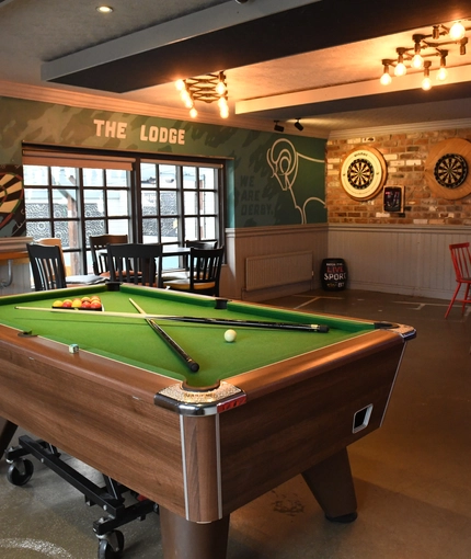 interior pub games