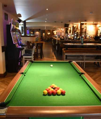 interior pub games