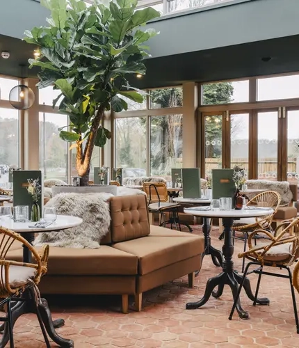 The orangery restaurant area of The Prince Of Wales.