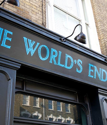 Metro - Worlds End (Finsbury Park) - The exterior of The World's End