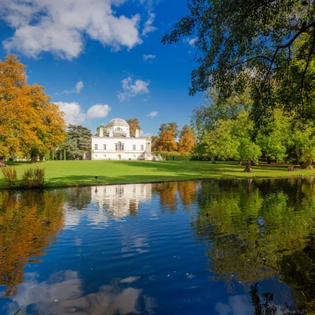 An image of Chiswick House and Gardens advertising local attractions near to Chef & Brewer venues.