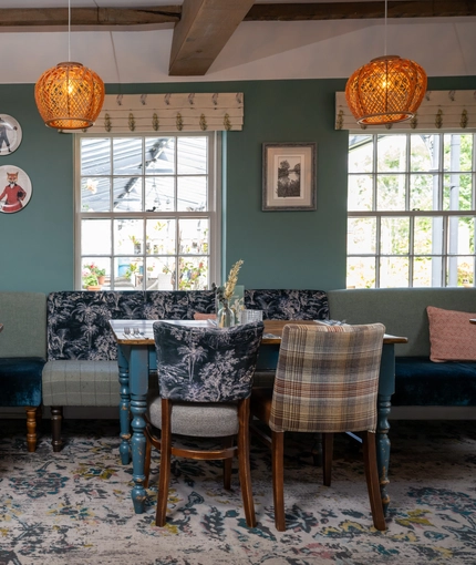 The restaurant area of the Riverside Inn.