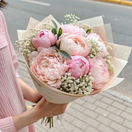 An image advertising the Peony Bouquet Making What's On event at The Four Oaks.