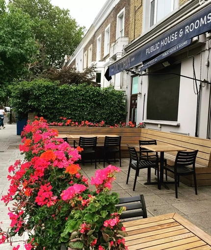 Metro - Victoria Inn (Peckham) - Outdoor Seating