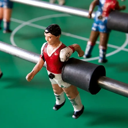 Metro - Worlds End (Finsbury Park) - Table football footballers