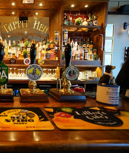 3910_Heritage_UC_TappitHen_Dunblane_Pub_015.jpg.JPG