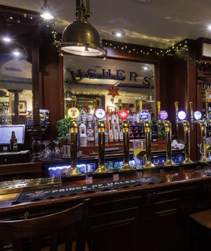 3995_Heritage_UC_PrinceOfWales_Aberdeen_Pub_21.JPG