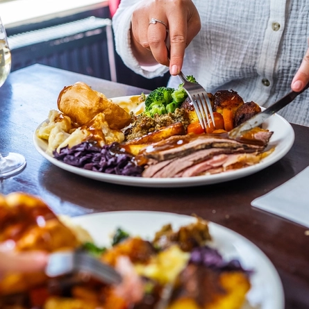DB_FHI_Product_Lifestyle_Carvery-Summer_2024_010.jpg