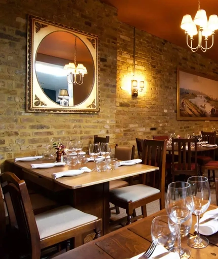 Metro - Prince Of Wales (East Molesey) - The dining area of The Prince of Wales