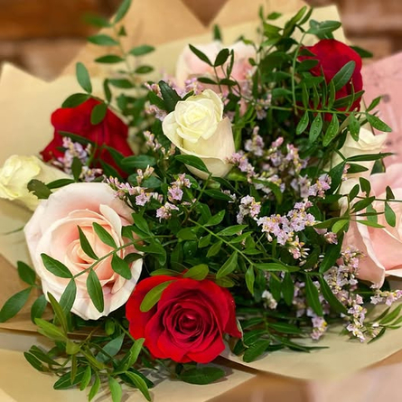 An image advertising a Bouquet Flower arranging What's On event at The Four Oaks.