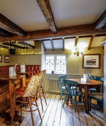 1648_DB_C&B_RisingSunInn_Wistaston_Pub_005.jpg