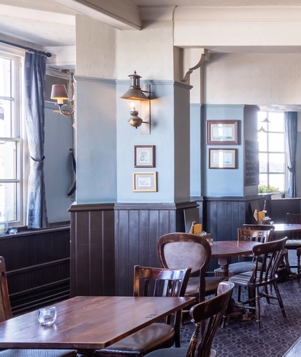 GK Heritage - 7252 Ship (Mortlake) - 0006.jpg