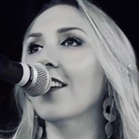 An image advertising the live music featuring Auriol What's On event at The Crown.