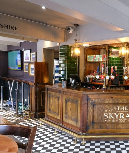 7973_GK_UC_SkyRack_Leeds_Pub_2023_5.jpg