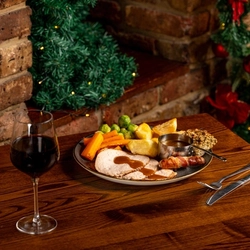 Christmas_GK_UC_Product_Mood_Turkey-Dinner_2024_001.JPG