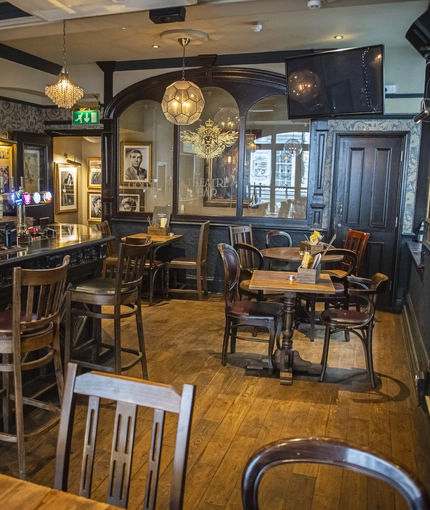 5760_GK_Heritage_GoldenLion_StJames_Pub_2023_005.jpg