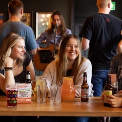 Pub & Social (PS): Student Discount - Student Web Panel 01