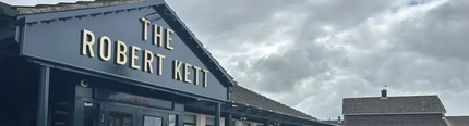 The outside of a pub.
