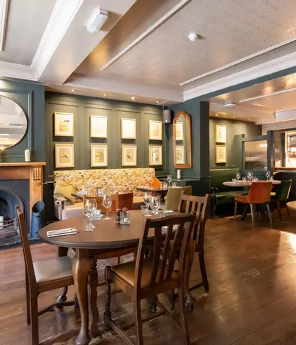 The Bull Pub & Restaurant | Highgate, London