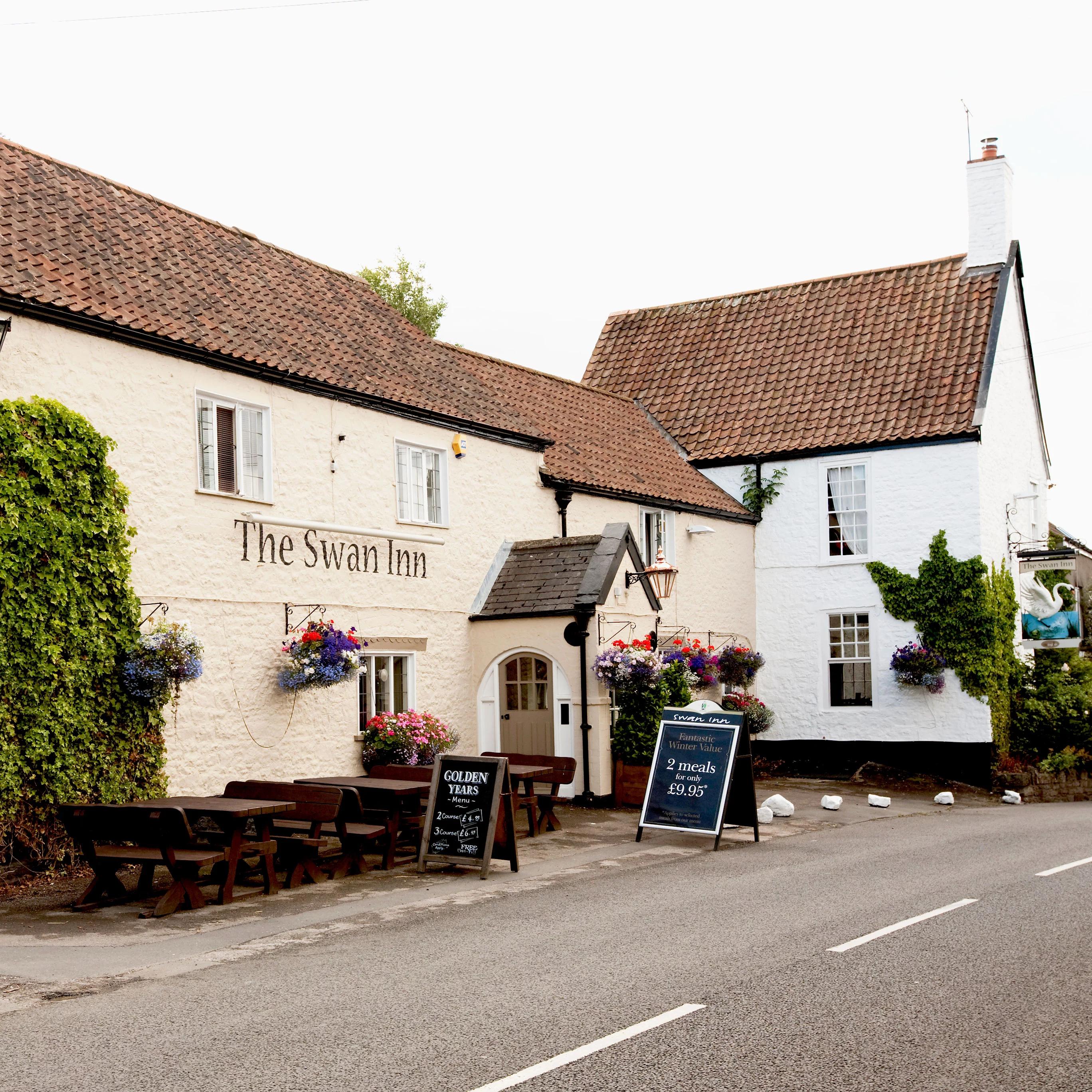 The Swan Inn - Home