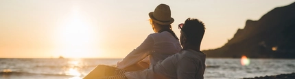 VP_Everly_People_Lifestyle_Couple-On-Beach_2023.jpg