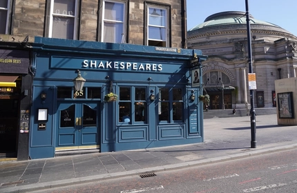 The exterior facade of Shakespeares in Edinburgh.