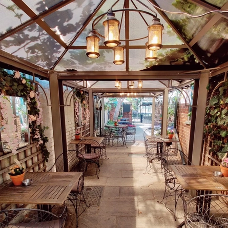 Metro - Grove (Ealing) - Beer Garden