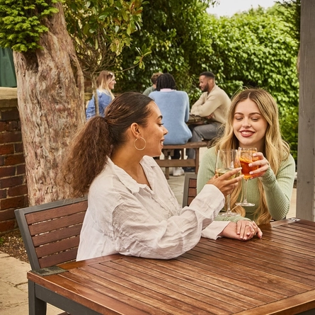 GK_People_Lifestyle_Beer-Garden-Drinks-For-Two_2024_035.jpg