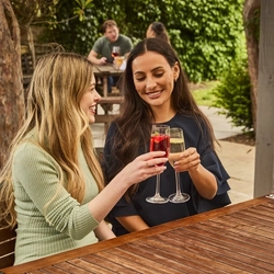 GK_People_Lifestyle_Beer-Garden-Drinks-For-Two_2024_048.jpg
