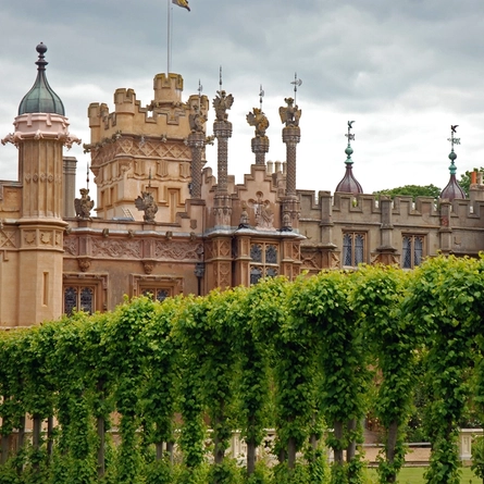An image of Knebworth House advertising local attractions near to Chef & Brewer venues.
