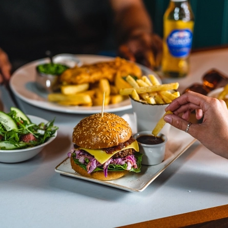 Eating and drinking in the pub