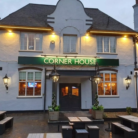 6782 Corner House Hotel (Newcastle-Upon-Tyne) - FG - EXTERIOR - INTRO.jpg