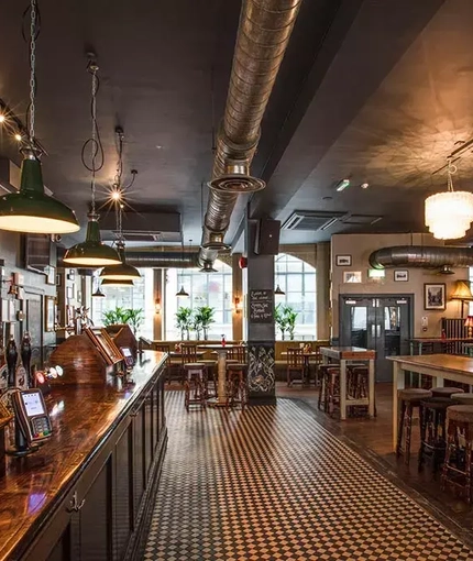 Metro - Phoenix (Whitechapel) - The dining area of The Phoenix