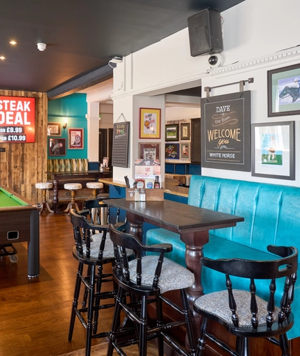 The restaurant area of the White Horse.