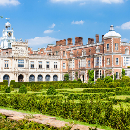 An image of Hatfield House advertising local attractions near to Chef & Brewer venues.