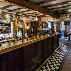 The interior of the Saracens Head in Bath