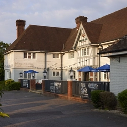 9230_DB_GK-Inns_St-Leonards-Hotel_Ringwood_Venue_2024_013.jpg
