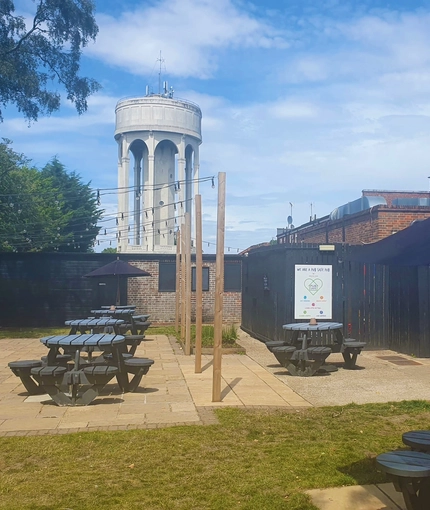 6883 Water Tower (Tilehurst) - FG - BEER GARDEN 05.jpg