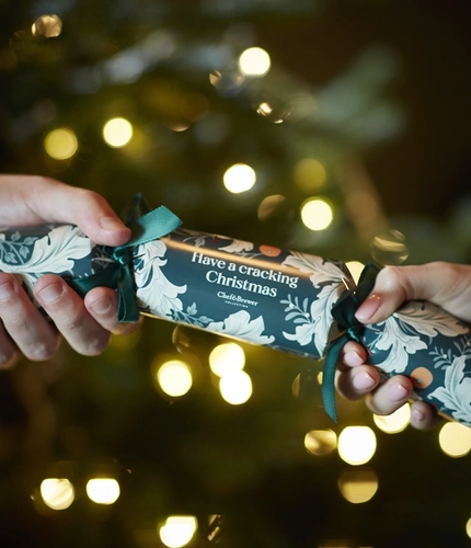 Christmas_DB_C&B_Product-Lifestyle_Cracker-Pull_2024_002.jpg