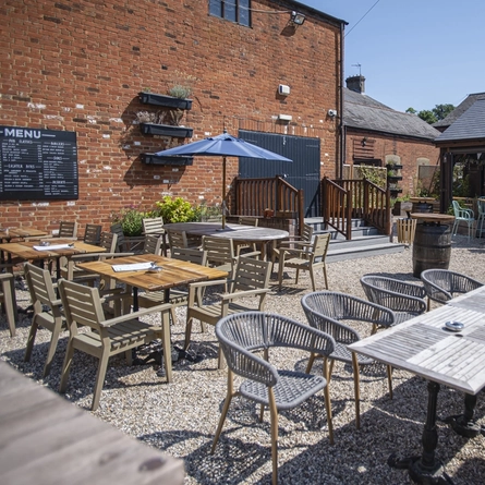 exterior seating area of the kings arms