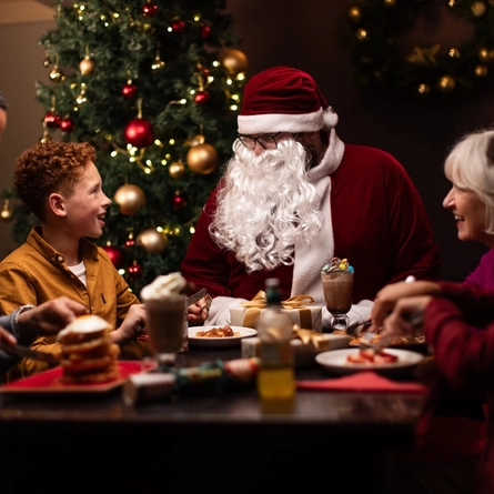 Christmas_DB_HH_People-Lifestyle_Family-Scene_2024_095.jpg