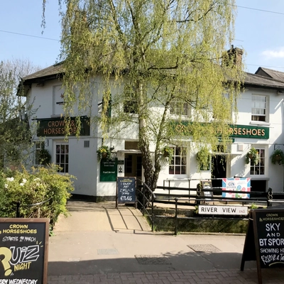 Crown & Horseshoes (Enfield) Exterior
