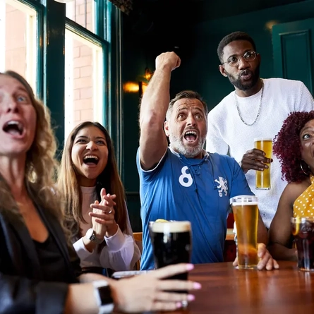 DB_SE_People_Lifestyle_Adobe-People-Cheering_2023.jpg