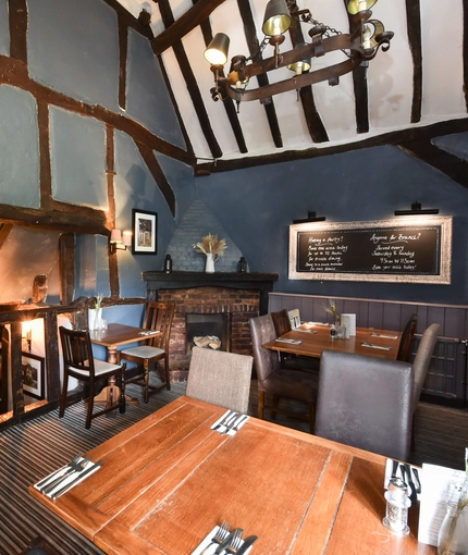 Interior restaurant
