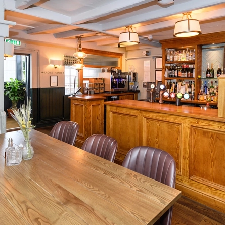 7928_DB_C&B_RedLion_Avebury_Pub_2023_22.JPG
