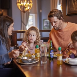 DB_HH_People_Lifestyle_Quick-Dinner-Family_2024_035.jpg